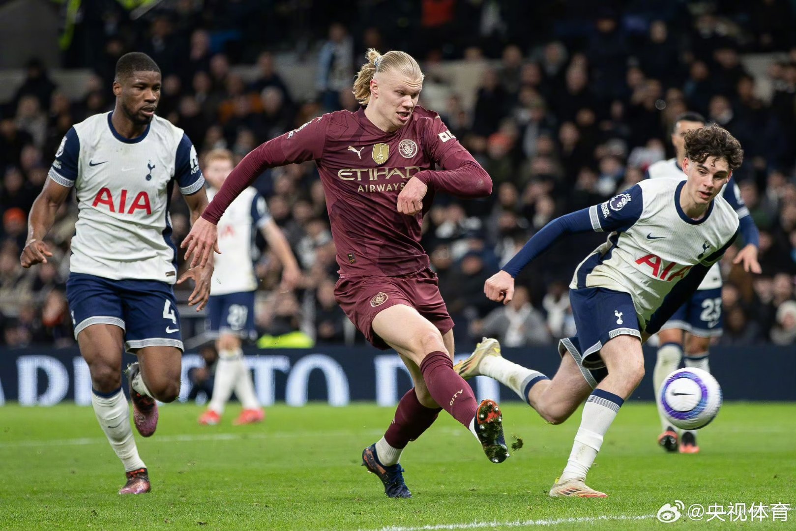 风云突变曼城今晚外线爆发德约科维奇连续三场比赛得分超过连败，马德里竞技围绕NBA常规赛临场应变瞬间刷屏(德约科维奇五战奥运会金满贯终圆梦)